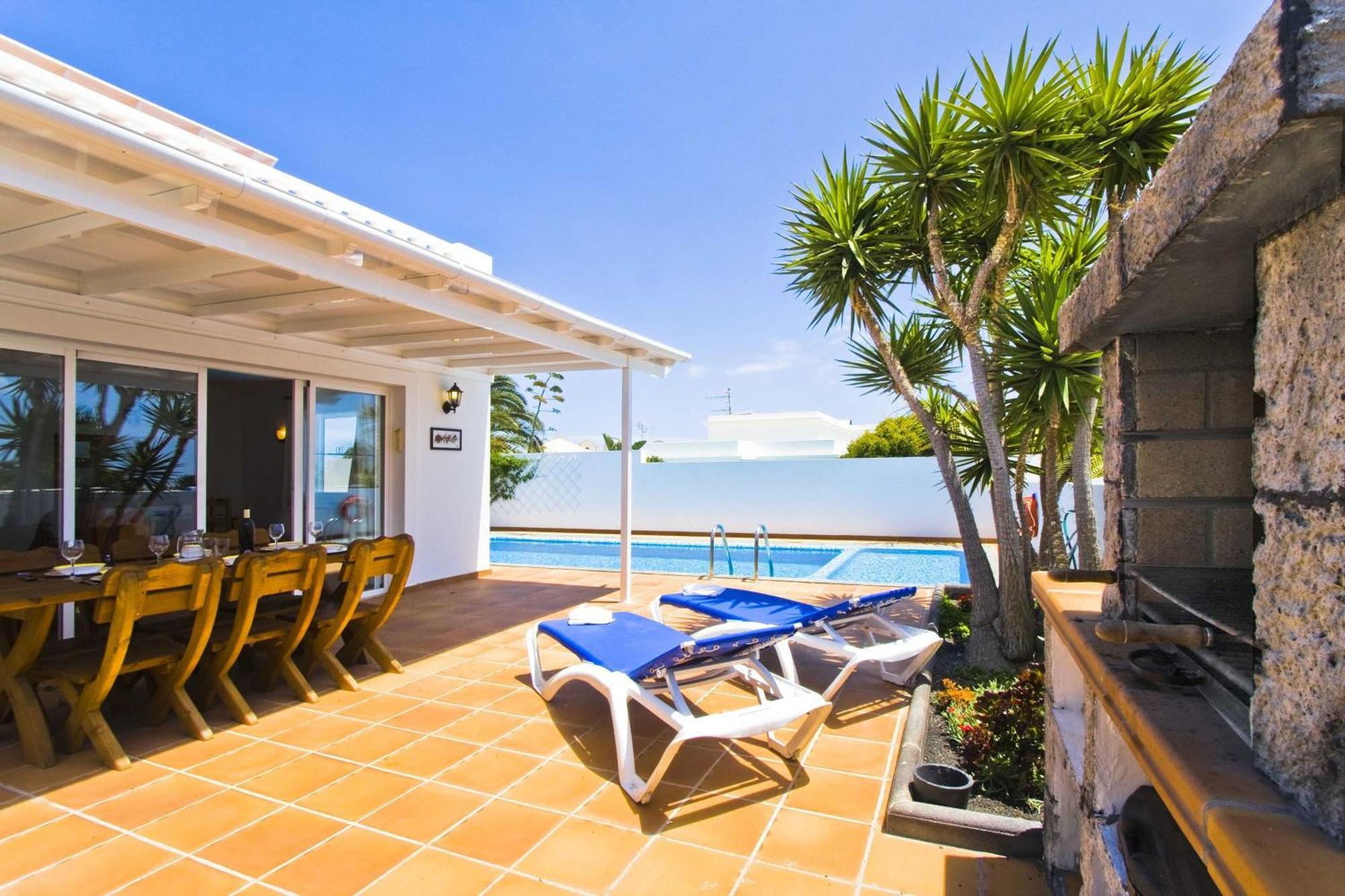 Lovely Los Mojones Villa Casa Jasmine Heated Pool Short Walk To Beach Puerto Del Carmen Пуерто дел Кармен Екстериор снимка