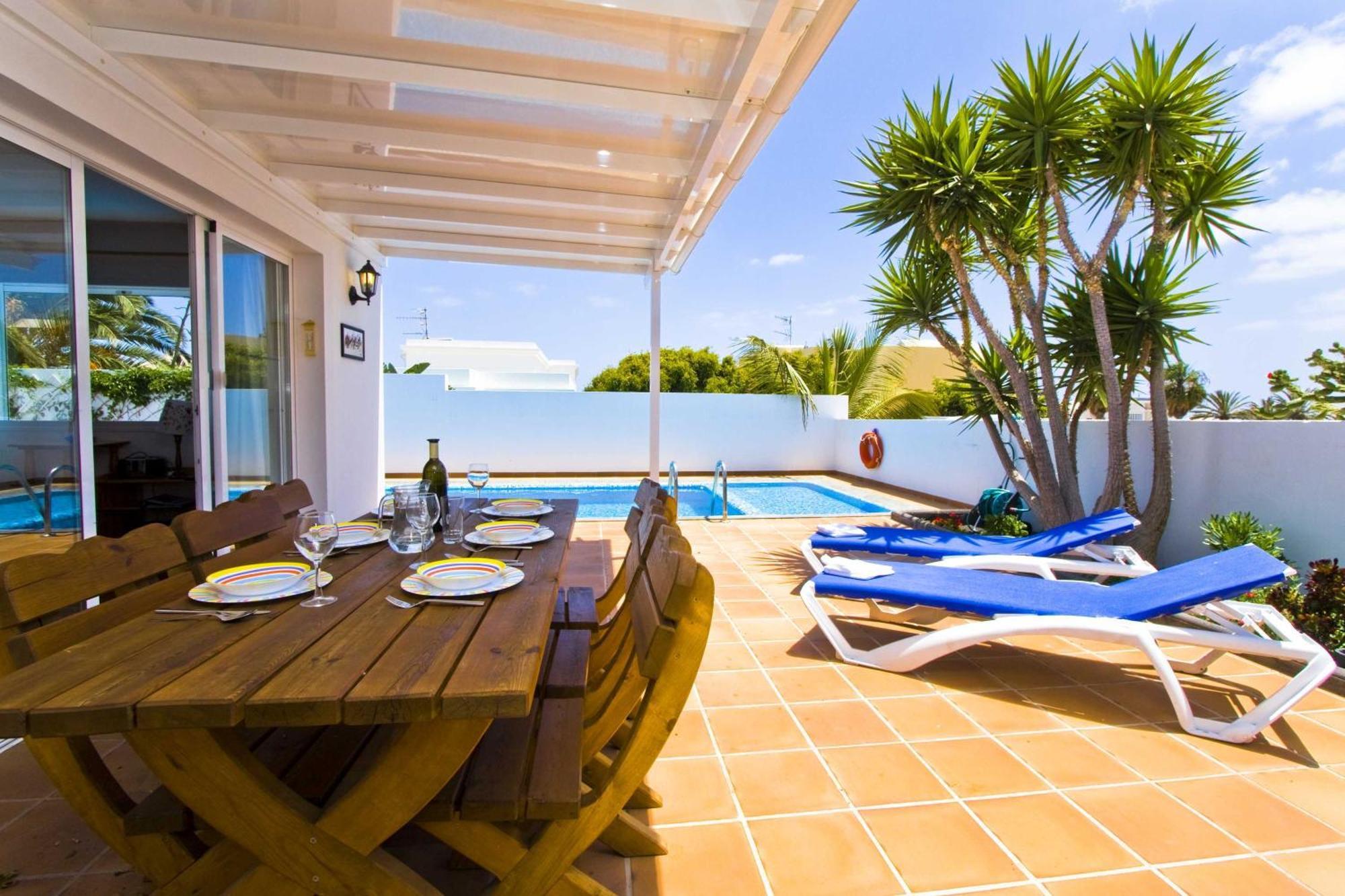 Lovely Los Mojones Villa Casa Jasmine Heated Pool Short Walk To Beach Puerto Del Carmen Пуерто дел Кармен Екстериор снимка