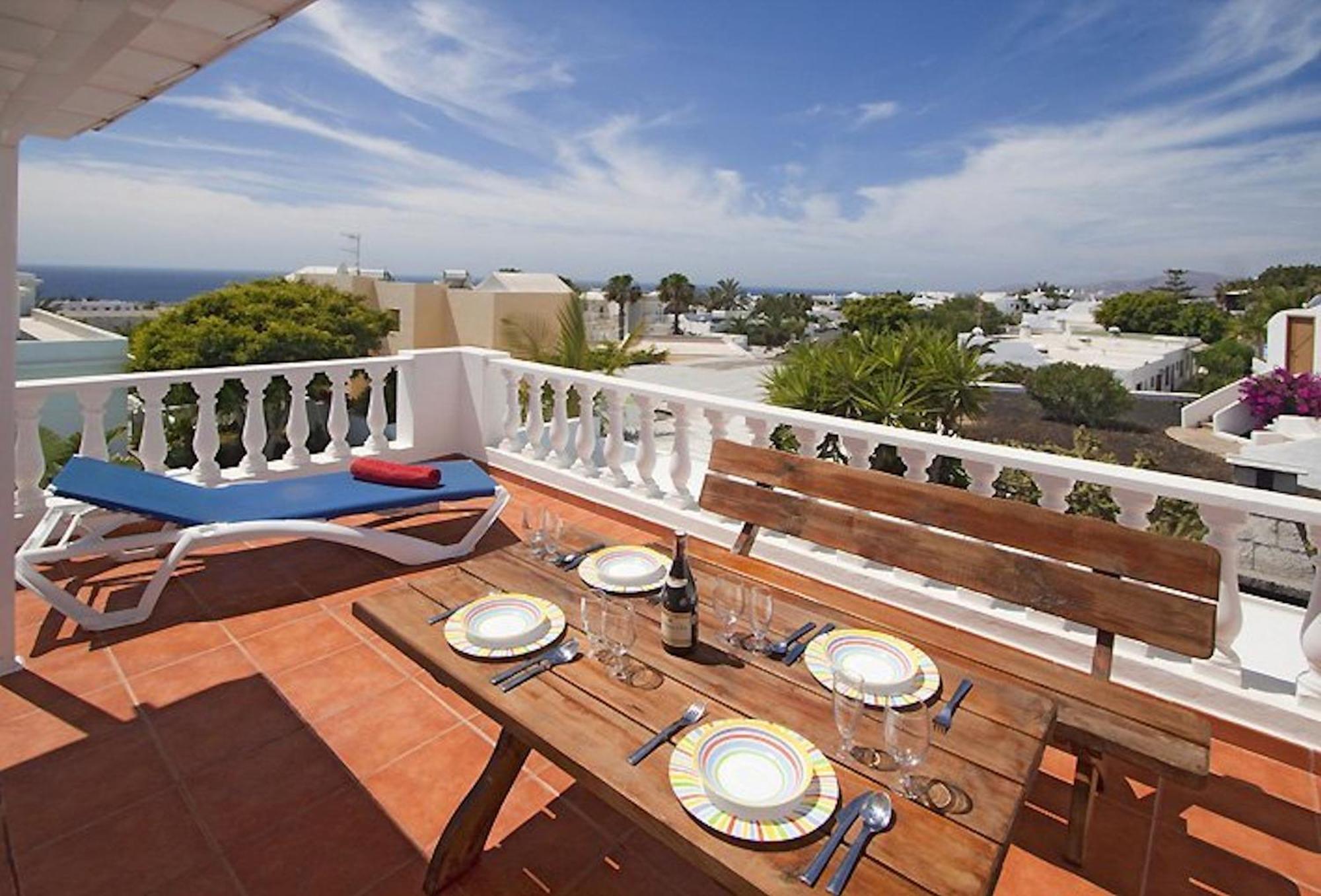 Lovely Los Mojones Villa Casa Jasmine Heated Pool Short Walk To Beach Puerto Del Carmen Пуерто дел Кармен Екстериор снимка