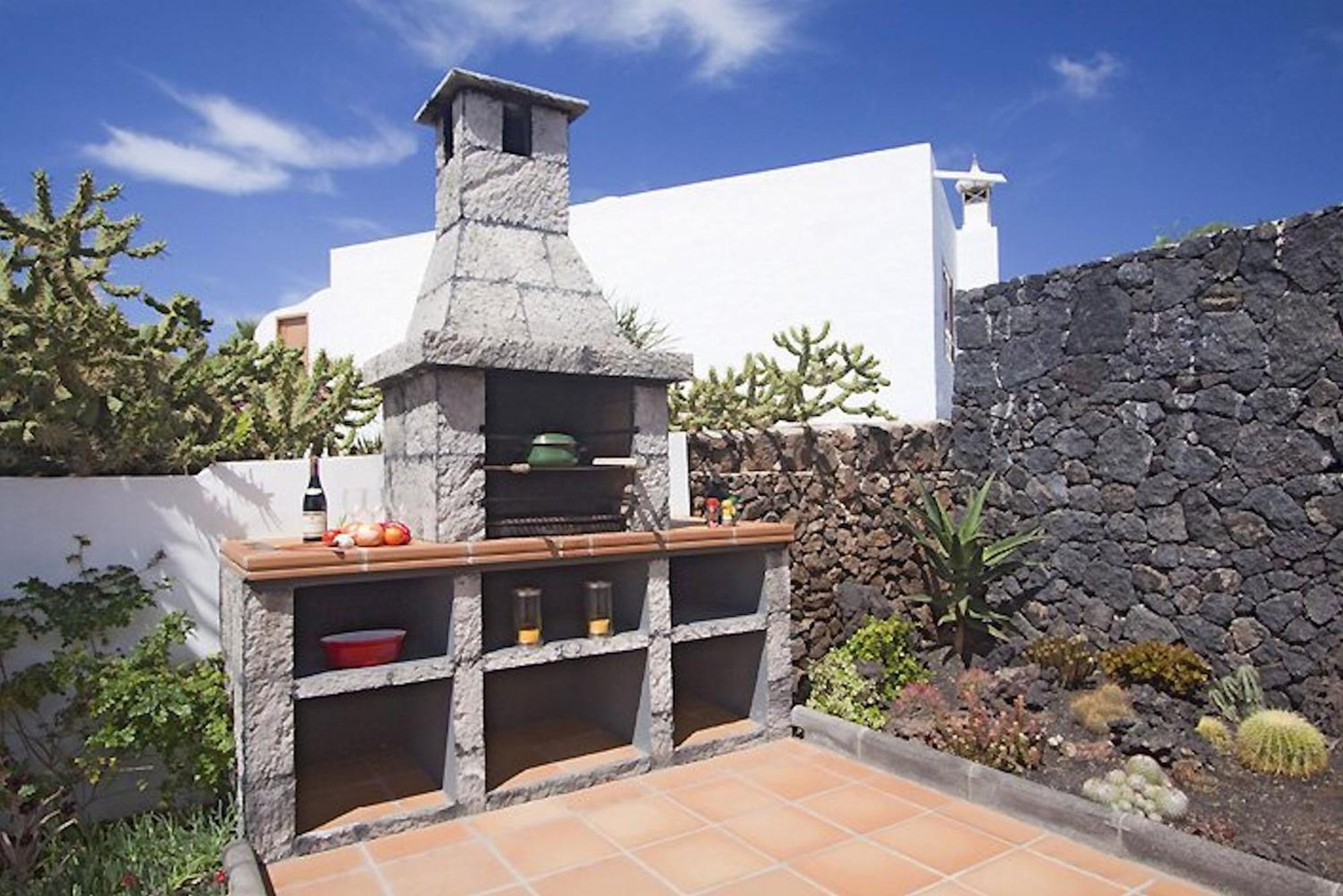 Lovely Los Mojones Villa Casa Jasmine Heated Pool Short Walk To Beach Puerto Del Carmen Пуерто дел Кармен Екстериор снимка
